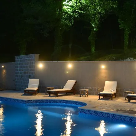וילה Sunset & Sunrise In Stanisici-two With Common Pool בודווה